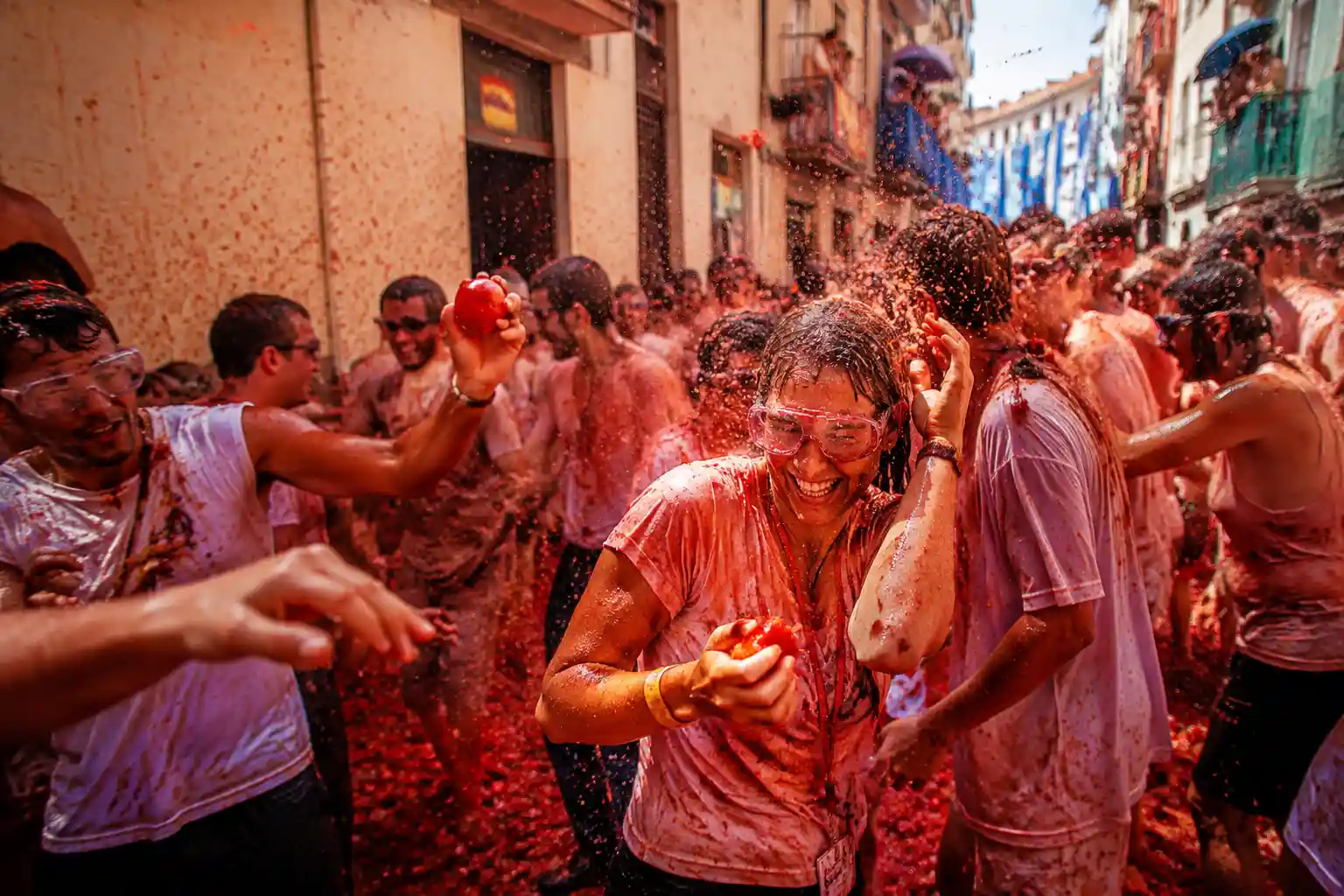 18.La Tomatina ChatGPT Photo Prompt